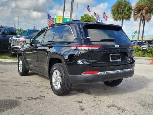 2024 Jeep Grand Cherokee Laredo
