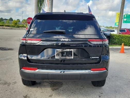 2024 Jeep Grand Cherokee Laredo