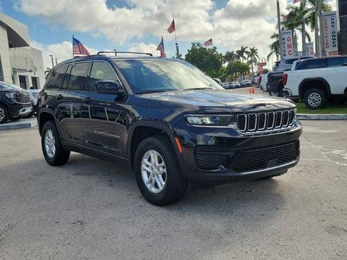 2024 Jeep Grand Cherokee Laredo