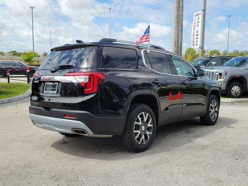 2023 GMC Acadia SLE