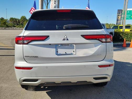 2024 Mitsubishi Outlander SEL