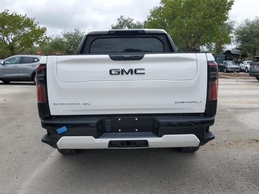2025 GMC Sierra EV Denali