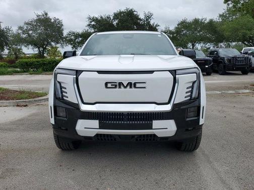 2025 GMC Sierra EV Denali