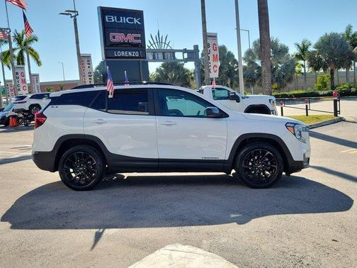 2023 GMC Terrain SLE