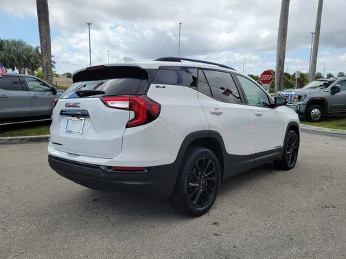 2023 GMC Terrain SLE