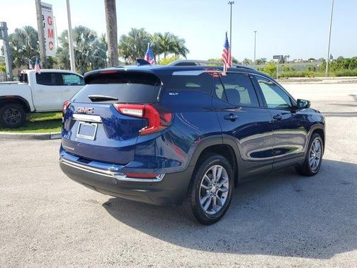 2022 GMC Terrain SLT