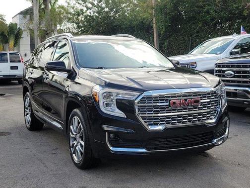 2023 GMC Terrain Denali