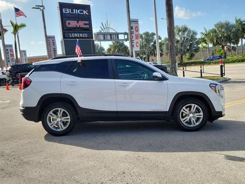 2022 GMC Terrain SLE