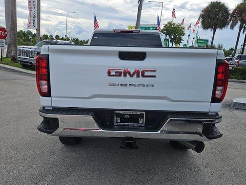 2025 GMC Sierra 3500 Pro