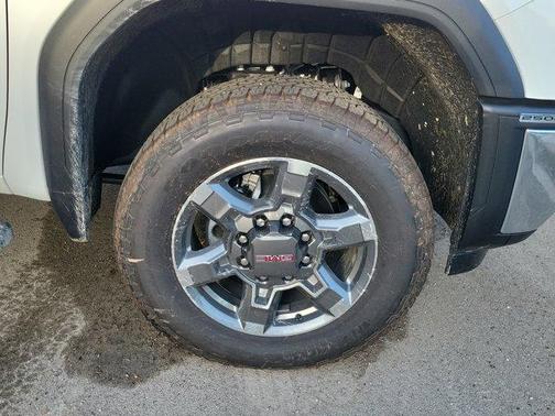 2026 GMC Sierra 2500 SLT