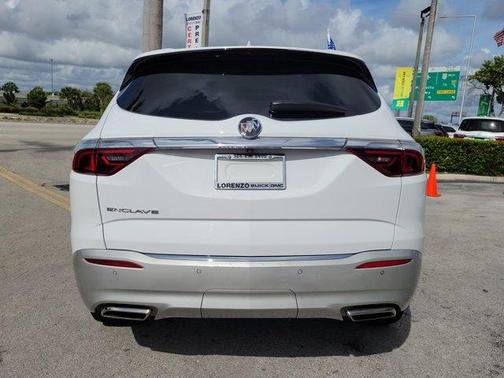2022 Buick Enclave Essence