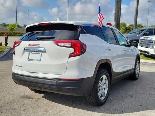 2022 GMC Terrain SLE