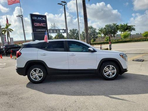 2022 GMC Terrain SLE