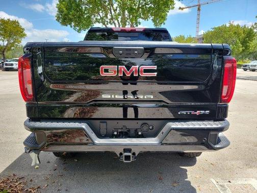2025 GMC Sierra 1500 AT4X