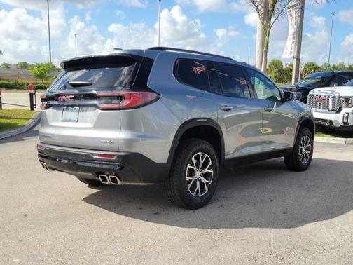 2024 GMC Acadia AT4