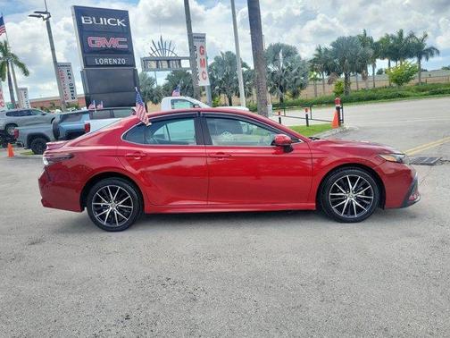2021 Toyota Camry SE