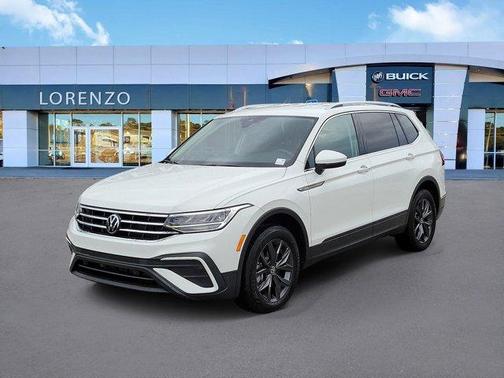 Pure White 2024 Volkswagen Tiguan 2.0T SE