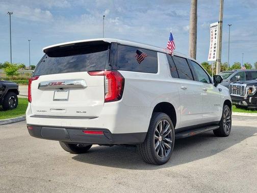 2022 GMC Yukon XL SLE