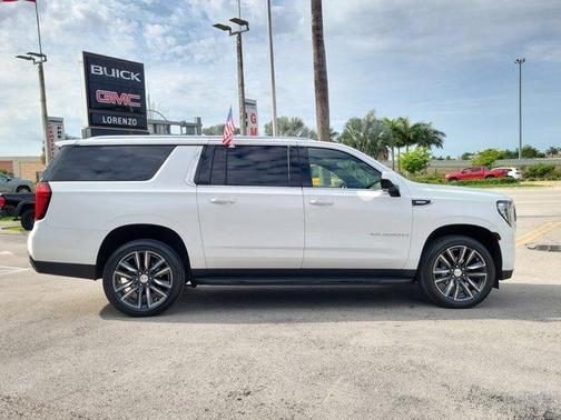2022 GMC Yukon XL SLE