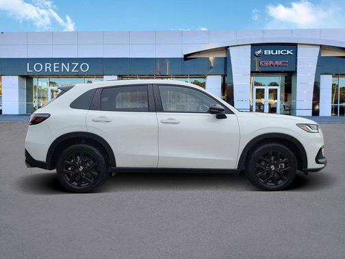 Platinum White Pearl 2024 Honda HR-V Sport