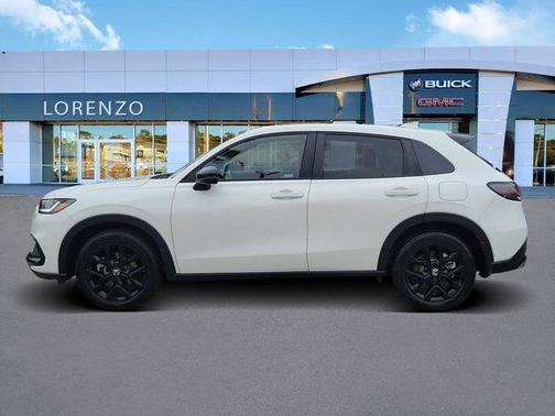 Platinum White Pearl 2024 Honda HR-V Sport