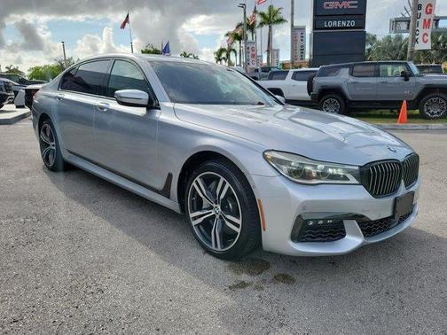 2017 BMW 750 i