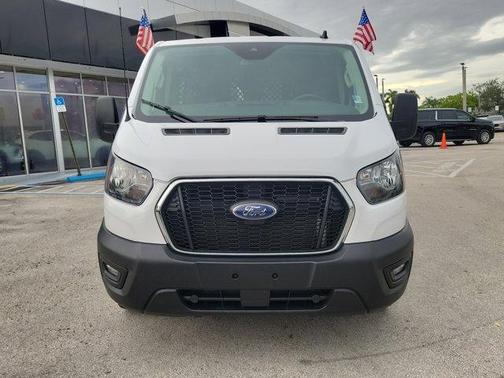 2023 Ford Transit-250 T250