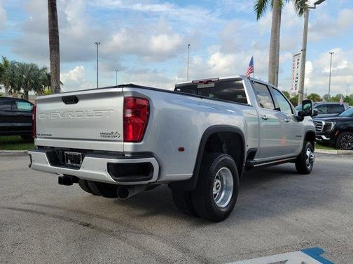 2022 Chevrolet Silverado 3500 High Country