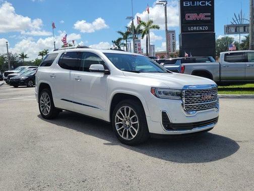 2022 GMC Acadia Denali