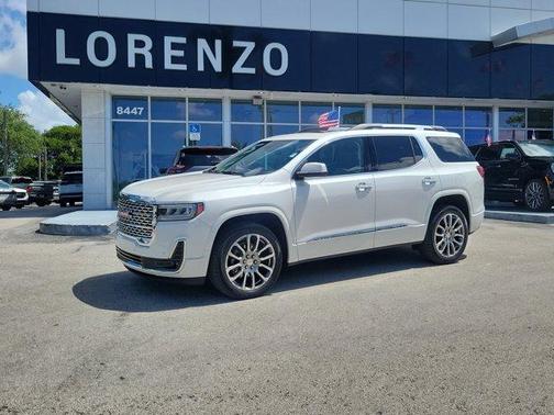 2022 GMC Acadia Denali