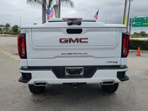 2025 GMC Sierra 1500 AT4