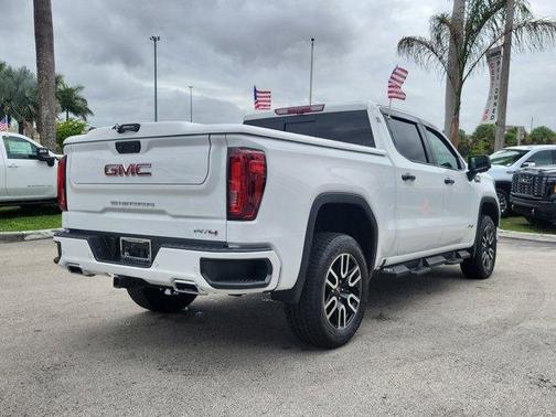 2025 GMC Sierra 1500 AT4