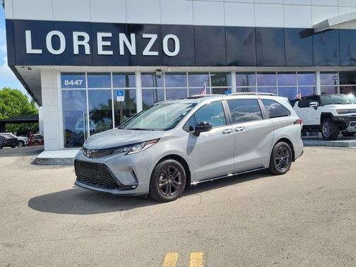 2025 Toyota Sienna XSE 7 Passenger