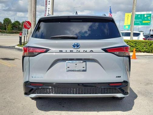 2025 Toyota Sienna XSE 7 Passenger