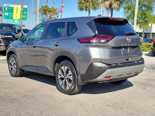 2022 Nissan Rogue SV