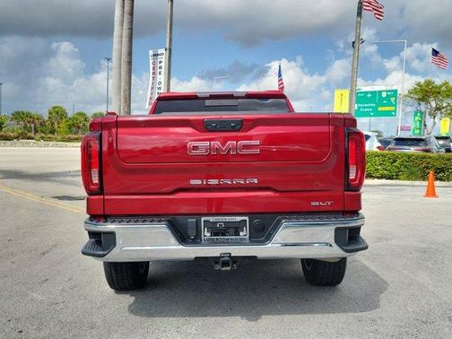 2022 GMC Sierra 1500 SLT