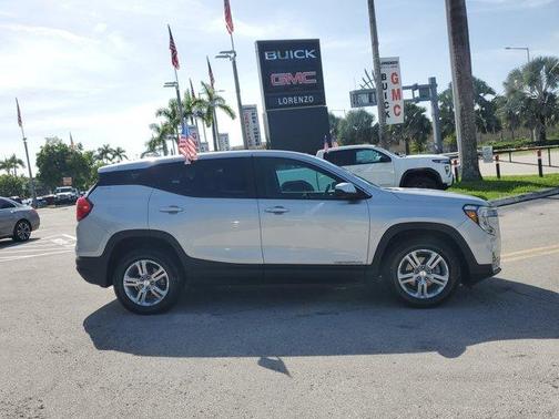 2022 GMC Terrain SLE