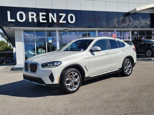 2025 BMW X4 xDrive30i