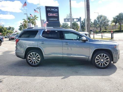 2022 GMC Acadia Denali