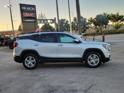 2022 GMC Terrain SLE