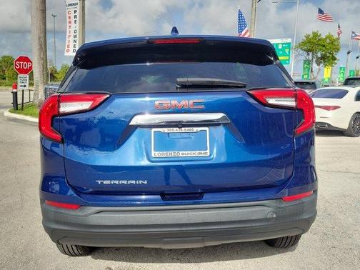2022 GMC Terrain SLE