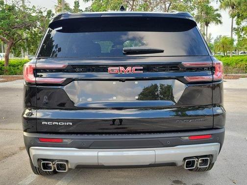 2025 GMC Acadia Elevation