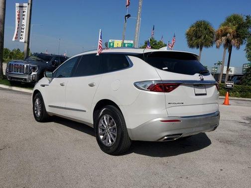 2023 Buick Enclave Essence