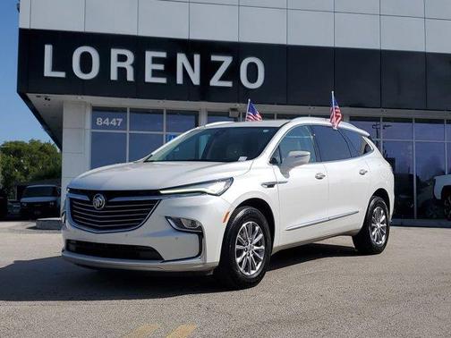 2023 Buick Enclave Essence