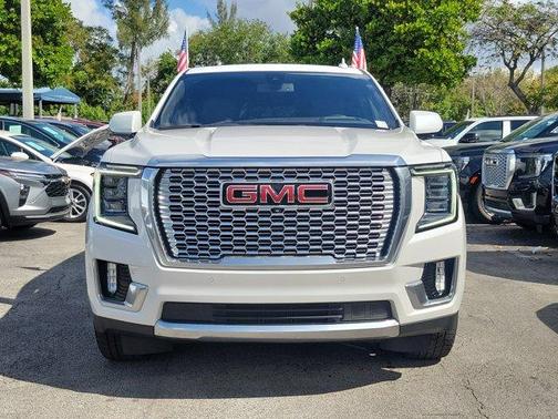 White Frost Tri-Coat 2021 GMC Yukon Denali