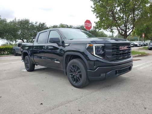 2025 GMC Sierra 1500 Elevation