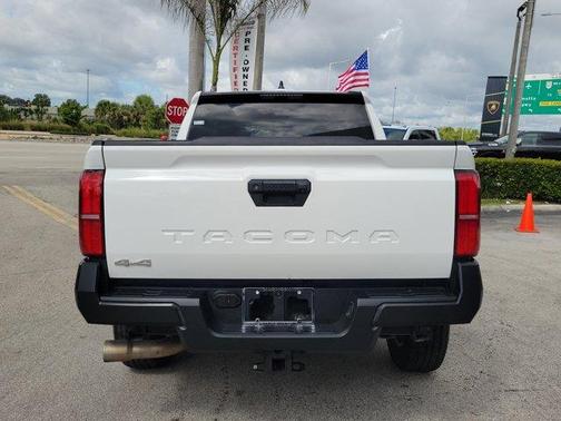 Ice 2024 Toyota Tacoma SR