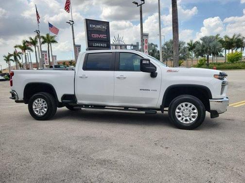 Summit White 2022 Chevrolet Silverado 2500 LT