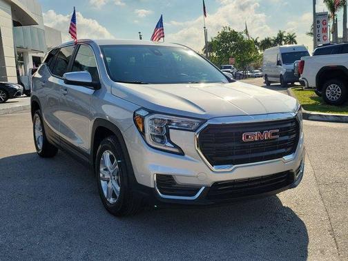 Quicksilver Metallic 2022 GMC Terrain SLE