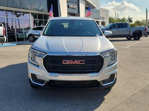 Quicksilver Metallic 2022 GMC Terrain SLE